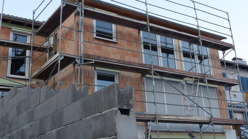 Constructeur maison Rennes : 5 points à contrôler avant de signer une offre terrain + maison