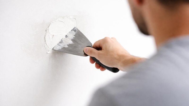 Reboucher les Trous des Murs : Comment Faire sans Traces ?