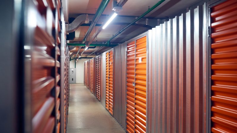 Stocker ses affaires facilement : pourquoi choisir le self-stockage ?