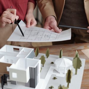Faire construire dans les Landes : les questions essentielles à poser à son constructeur