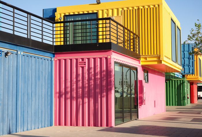Aménager un container maritime : quelles solutions pour faciliter son déplacement et son installation ?